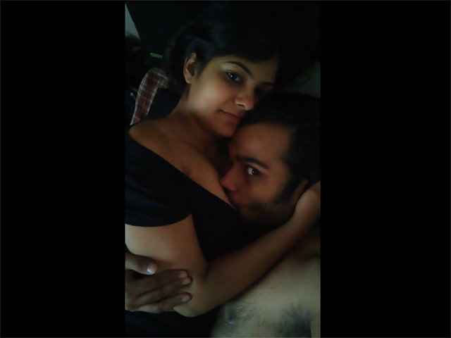 Indian College Lovers Homemade Sex Video