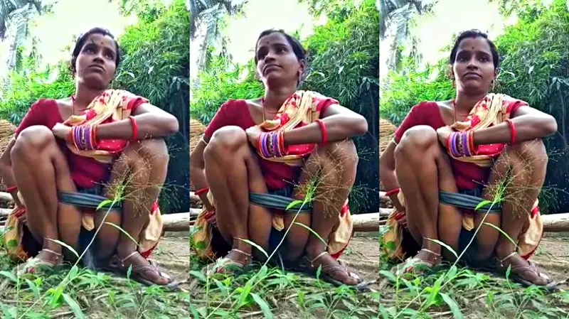 Odia Bhabhi Pissing Outdoors Selfie Video