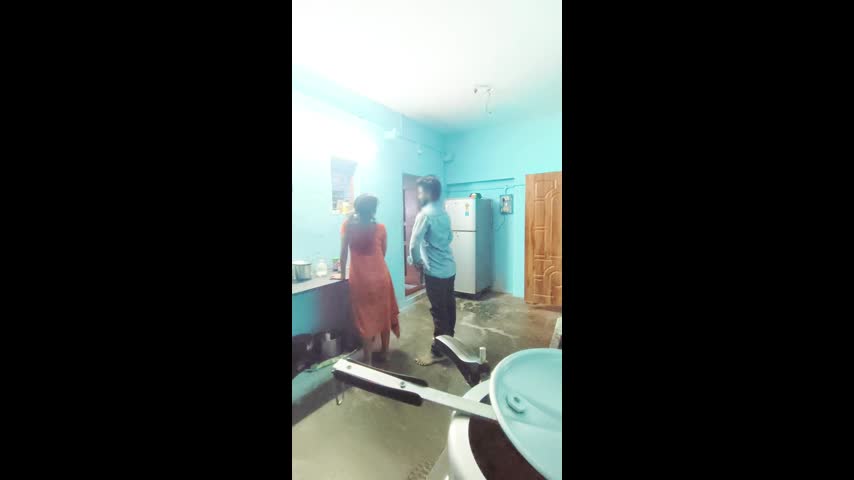 Tamil girl cheating in home to standing sex with her lover