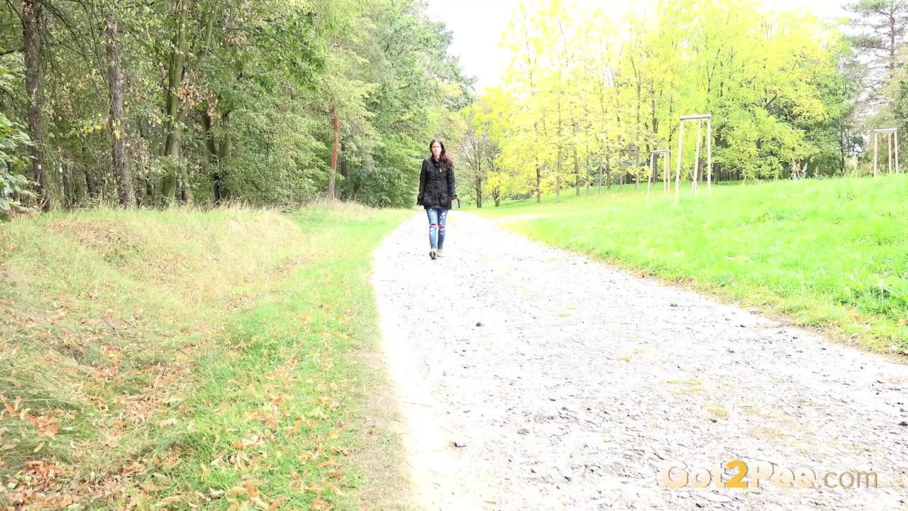 Ali Bordeaux watches her piss streams flowing