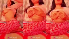 Hot Indian Woman Revealing Her Boobs and Pressing