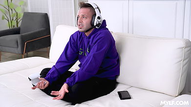 Mom Drips with Jade Greene in Let Your Stepmommy Show You Why Pussies Are Not Overrated