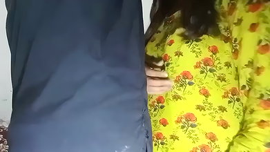 Indian Hot Chubby Wife Fucked by Driver in MMS